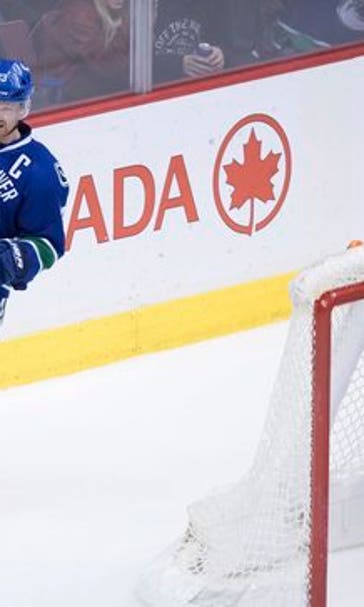 Henrik Sedin nets 1,000th point, Canucks beat Panthers 2-1 (Jan 20, 2017)